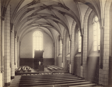 122934 Interieur van het Academiegebouw (Munsterkerkhof 29) te Utrecht: Groot Auditorium.N.B.: In 1912 is de straatnaam ...